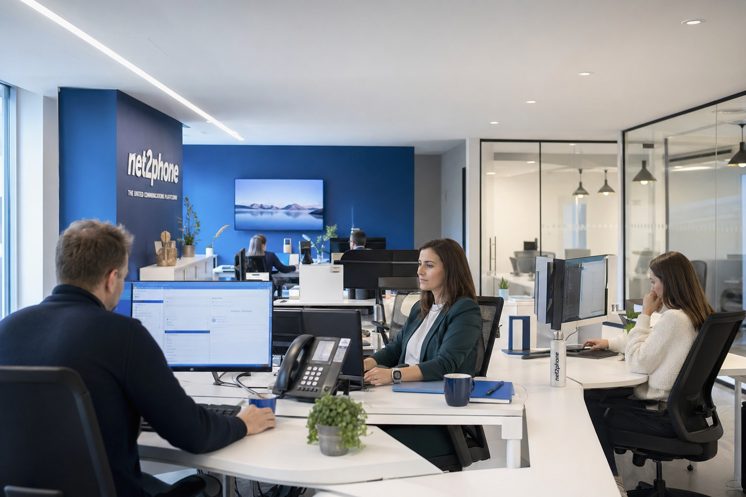 Infraestructura de comunicaciones y soporte IT para atención al cliente y equipos comerciales